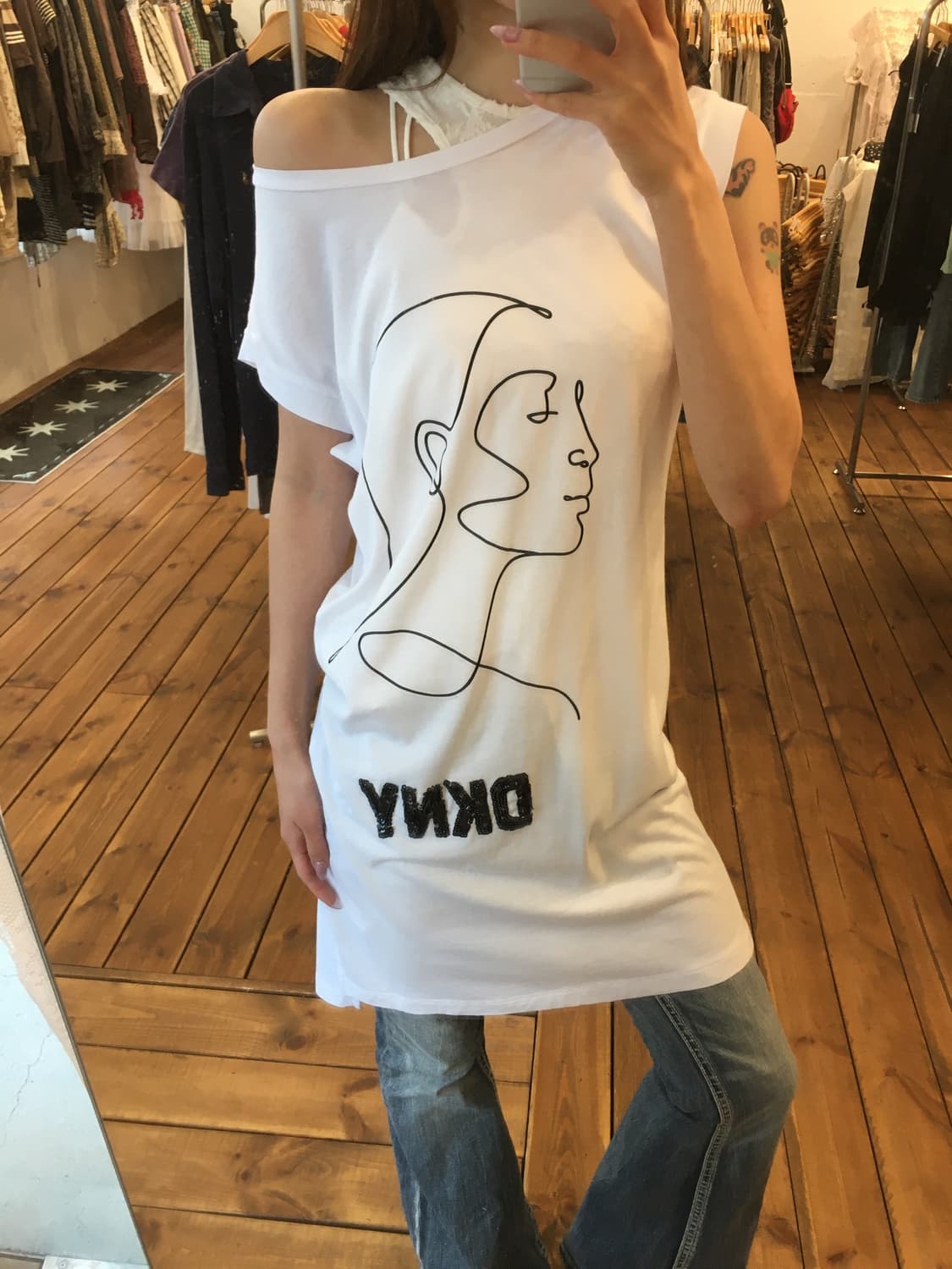 DKNY 화이트 큐빅 반팔 상품이미지3