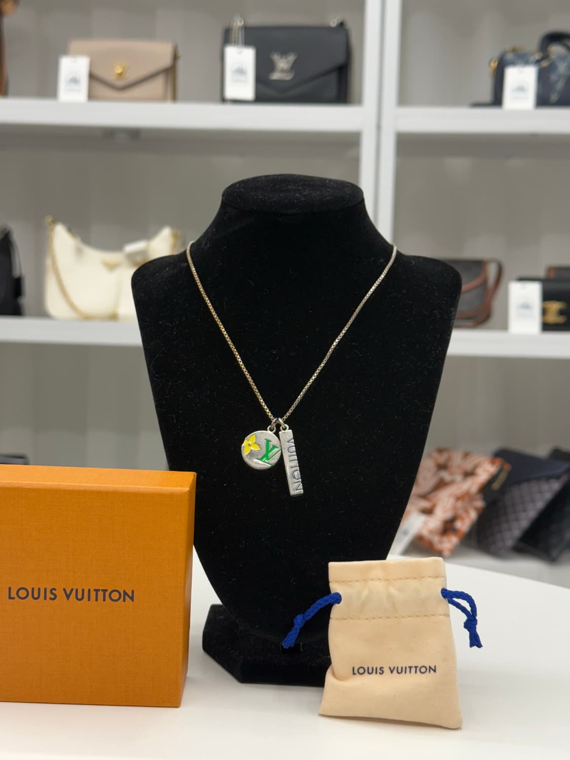 [OS] 루이비통 플레이 팬던트 목걸이 상품이미지1