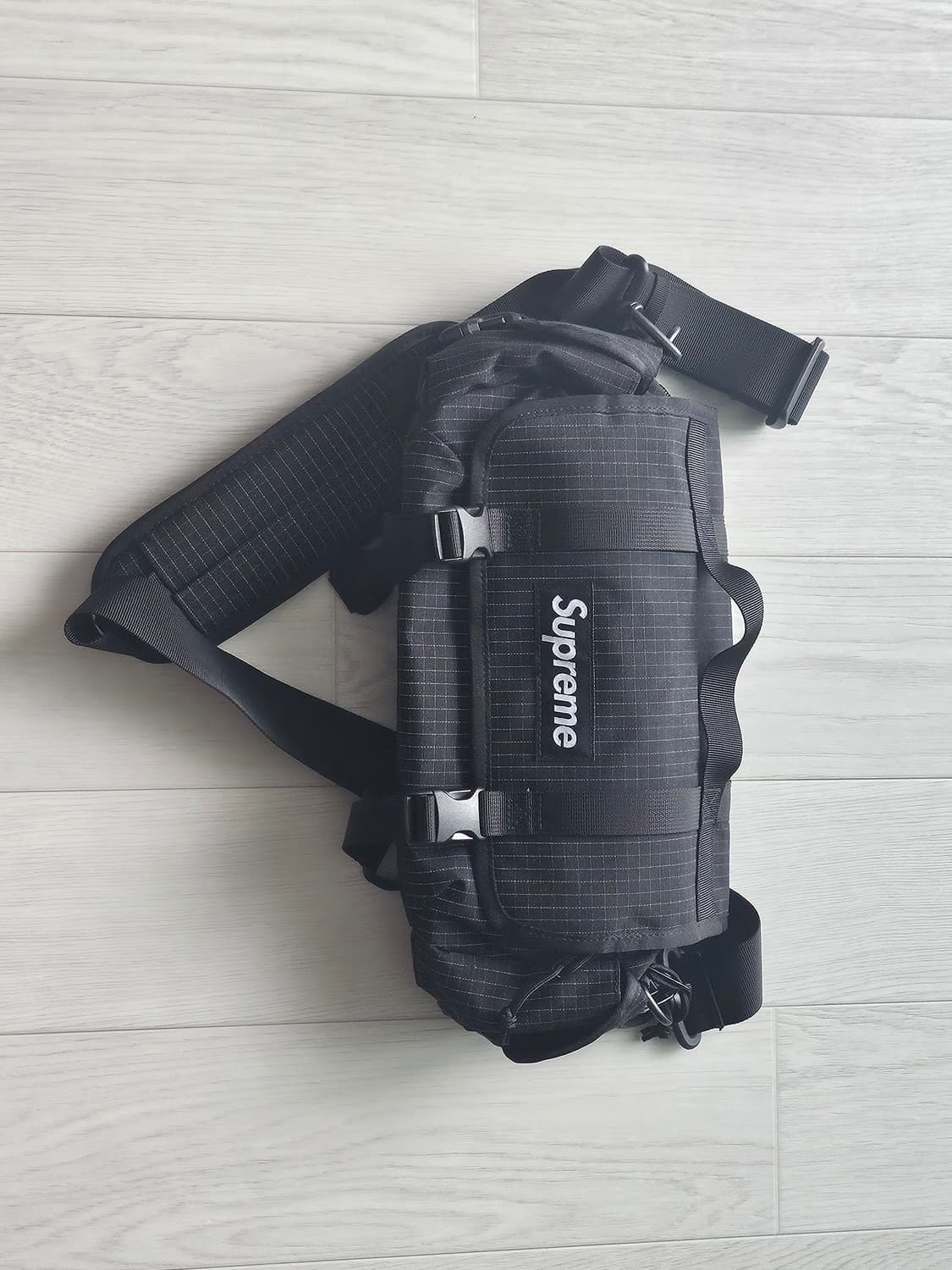 24ss 슈프림 미니더플백 상품이미지2