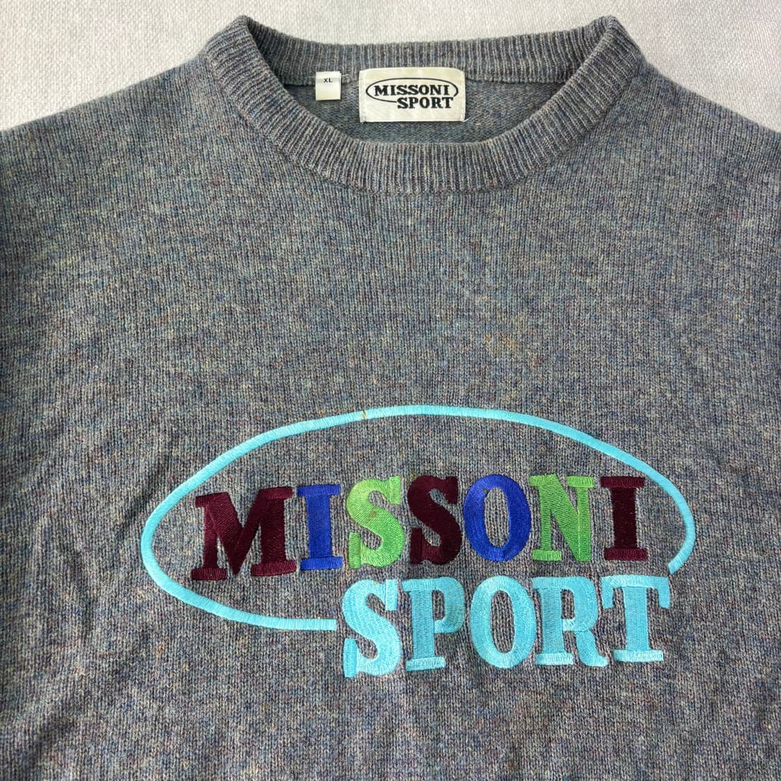 105 미쏘니 스포츠 90s 자수로고 라운드넥 니트  상품이미지2