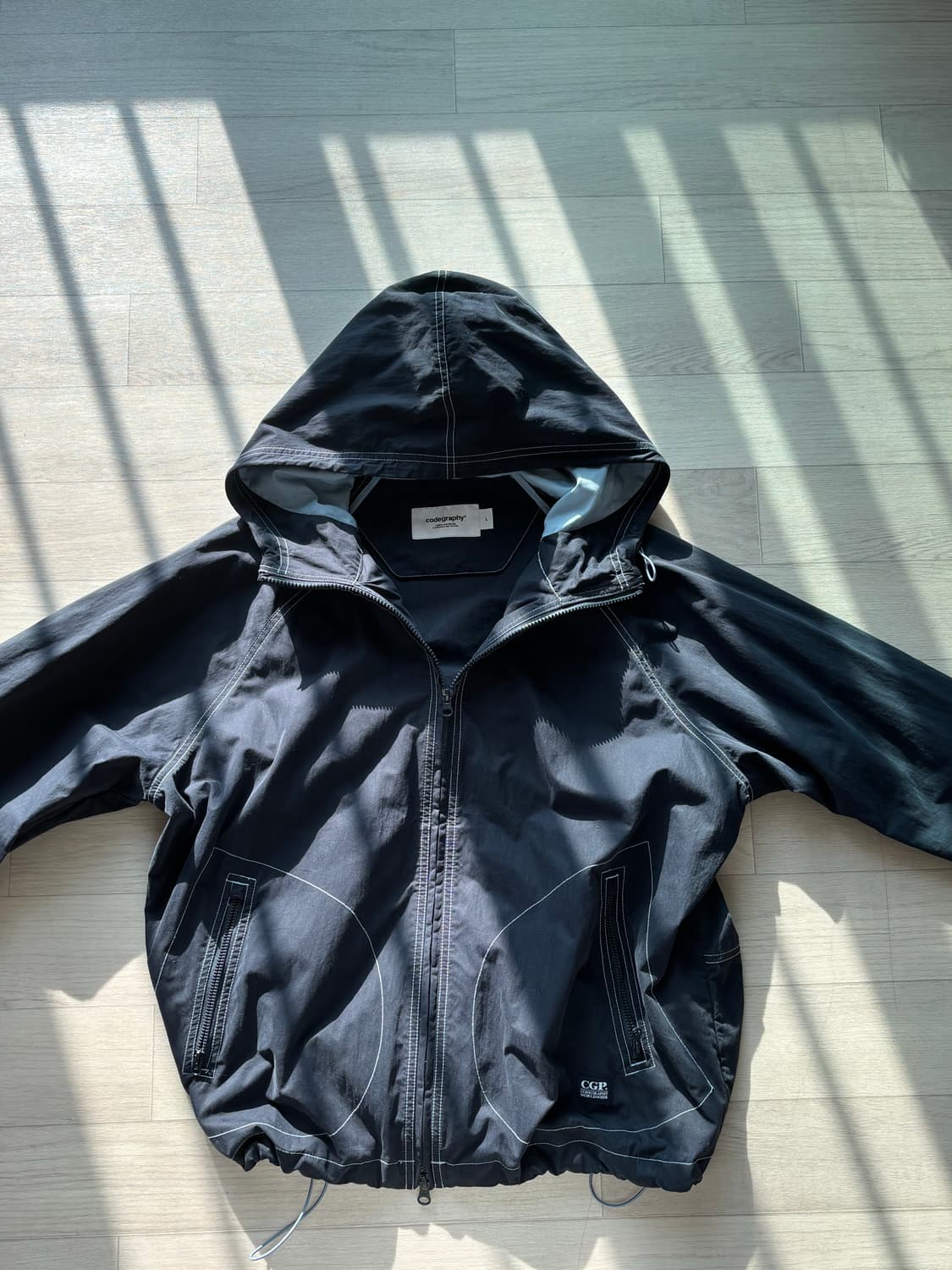 코드그라피 바람막이 상품이미지1