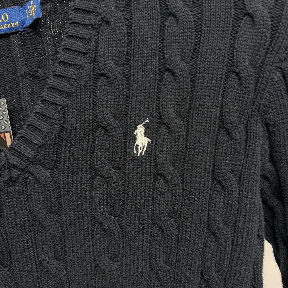 폴로 케이블 브이넥 니트 상품이미지3