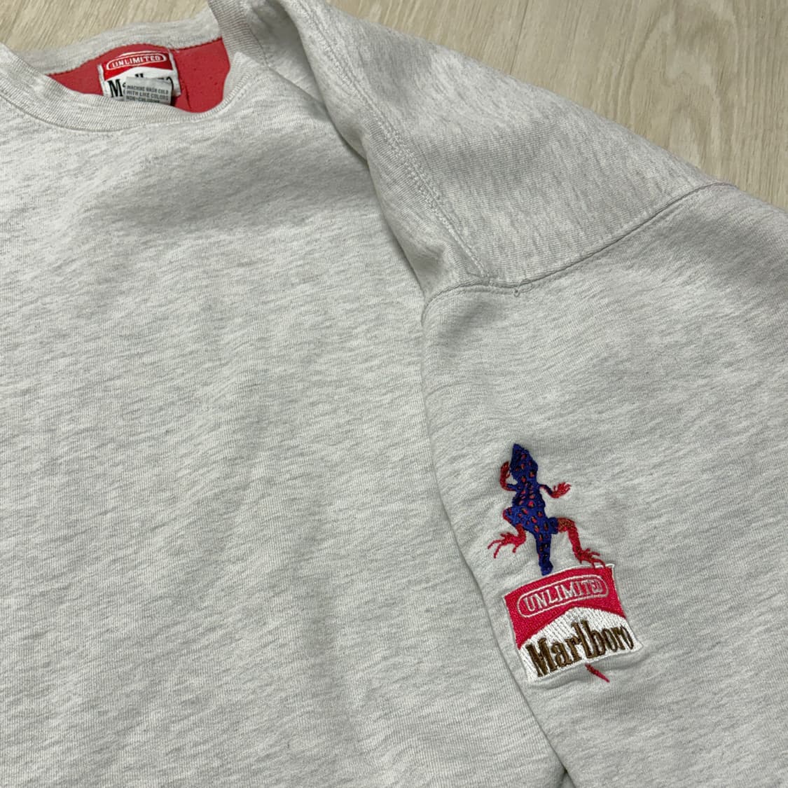 90s 말보로 도마뱀 스웻셔츠 상품이미지3