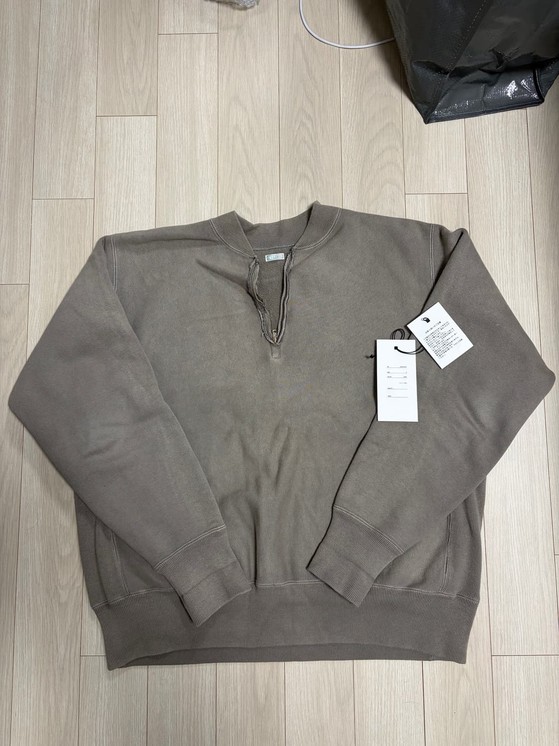 아프레쎄 논카라 하프집업 그레이 2사이즈 상품이미지1