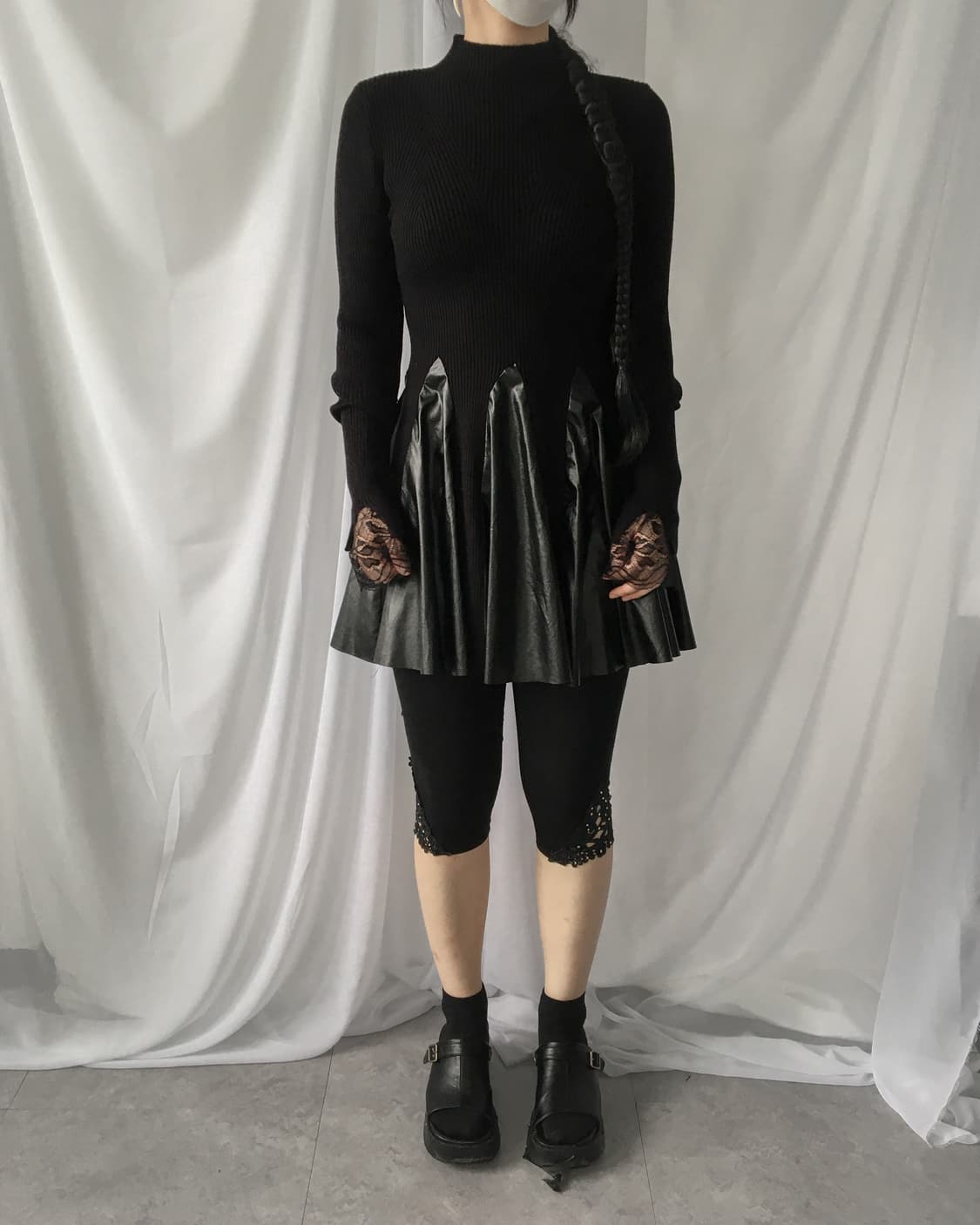 Fake leather layered high neck knit onep 상품이미지1