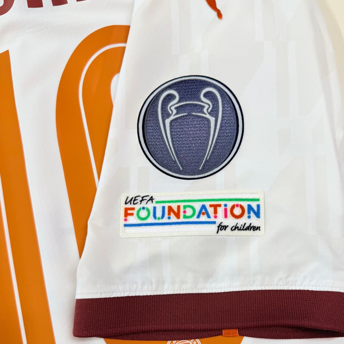 23-24 맨시티 어웨이 로드리 유니폼 상품이미지3