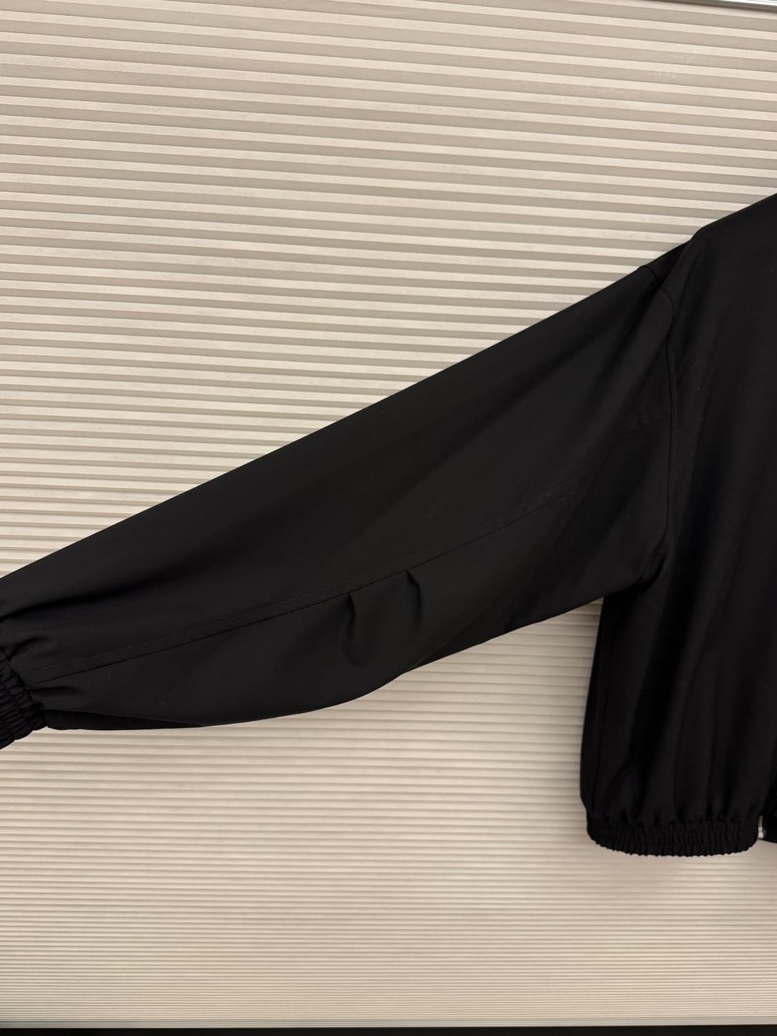 오라리 울 집 블루종 블랙 4사이즈 새상품 판매합니다! 상품이미지3