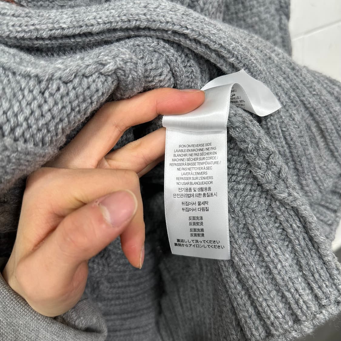 버버리 울 가디건 스웨터 상품이미지5