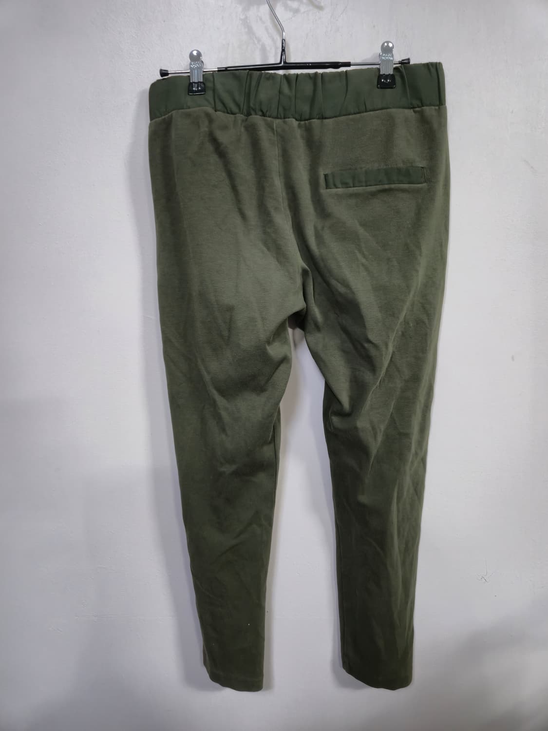 코스 올리브색 트레이닝 조거팬츠 상품이미지3