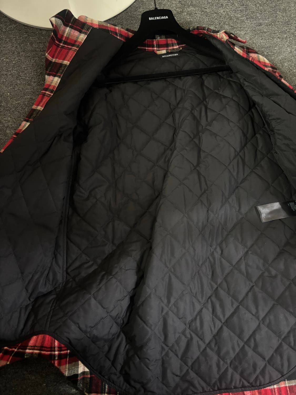 발렌시아가 레드 플란넬 체크 패딩 셔츠 상품이미지4