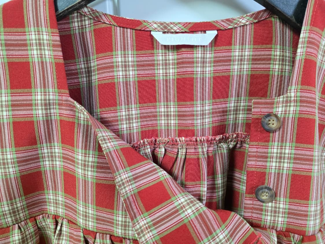 피그먼트 컬러이쁜 스퀘어넥 이색 스판  블라우스 여성 F
 상품이미지6