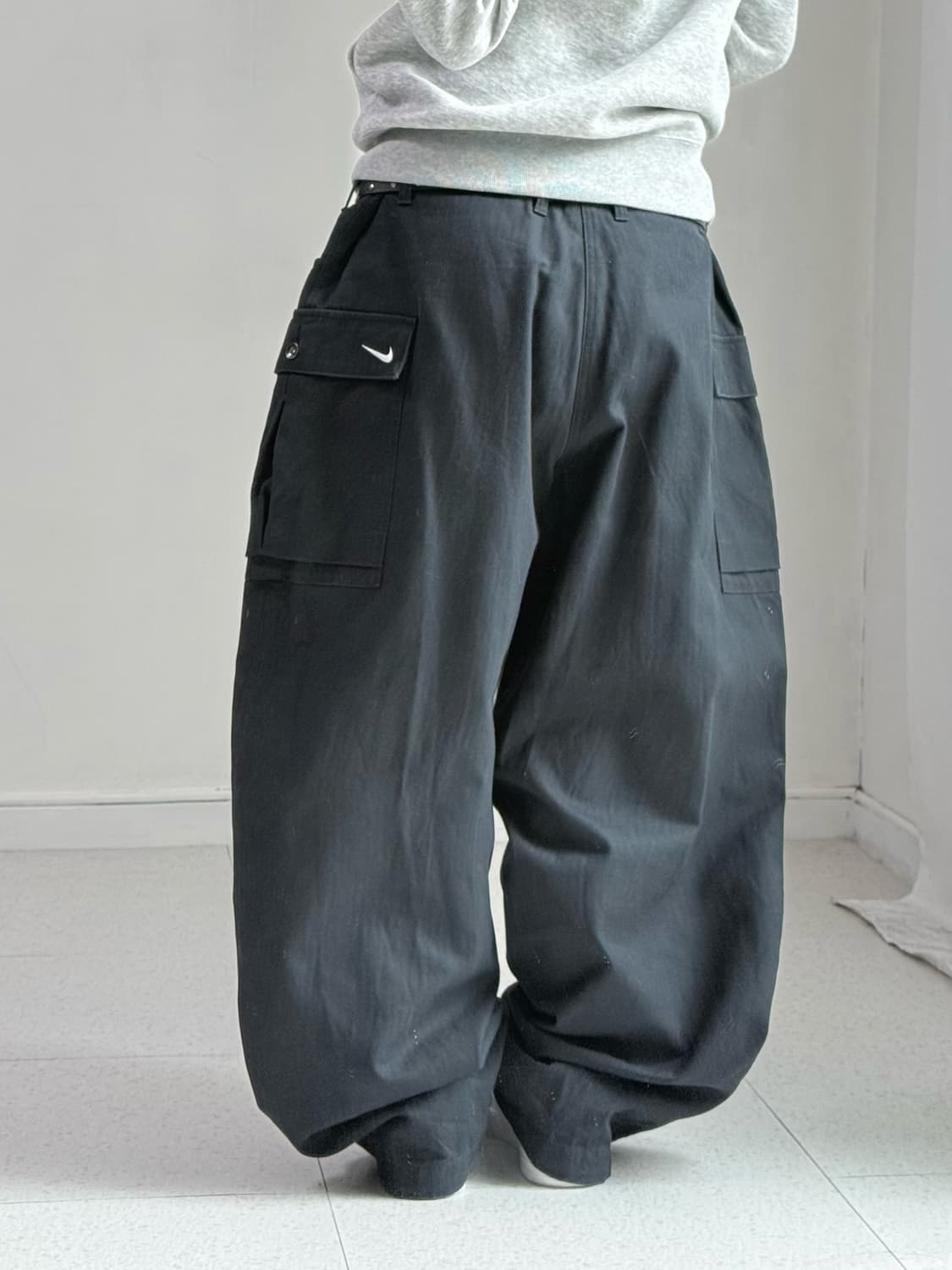 나이키 블랙 카고팬츠 상품이미지1