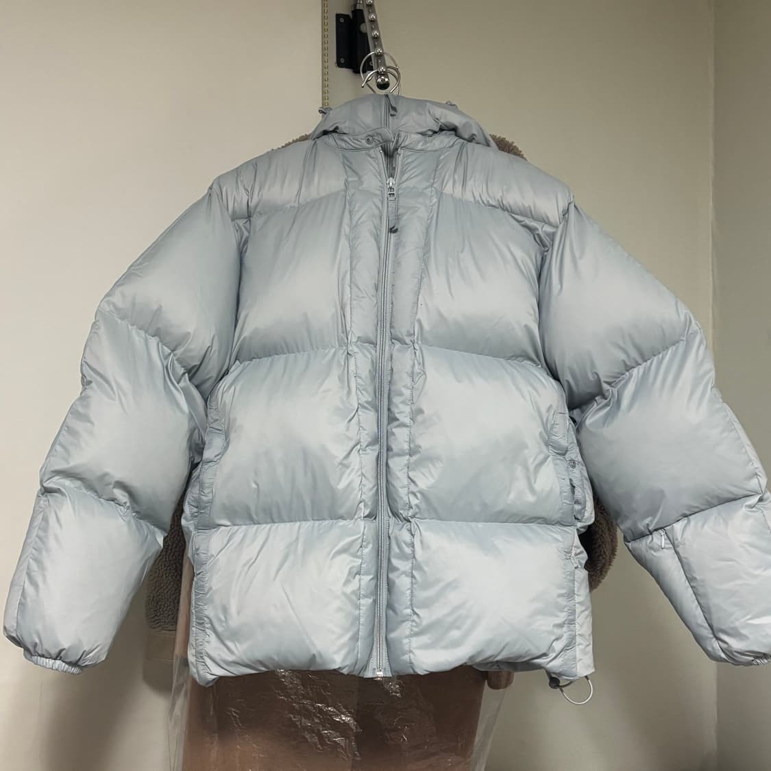 누마레 EE 패딩 M사이즈 ( 미착용 새 제품, 실사 첨부 ) 상품이미지2