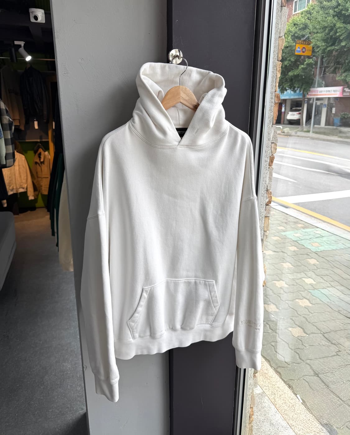 XL/ 피어오브갓 에센셜 백로고 후드티 상품이미지2