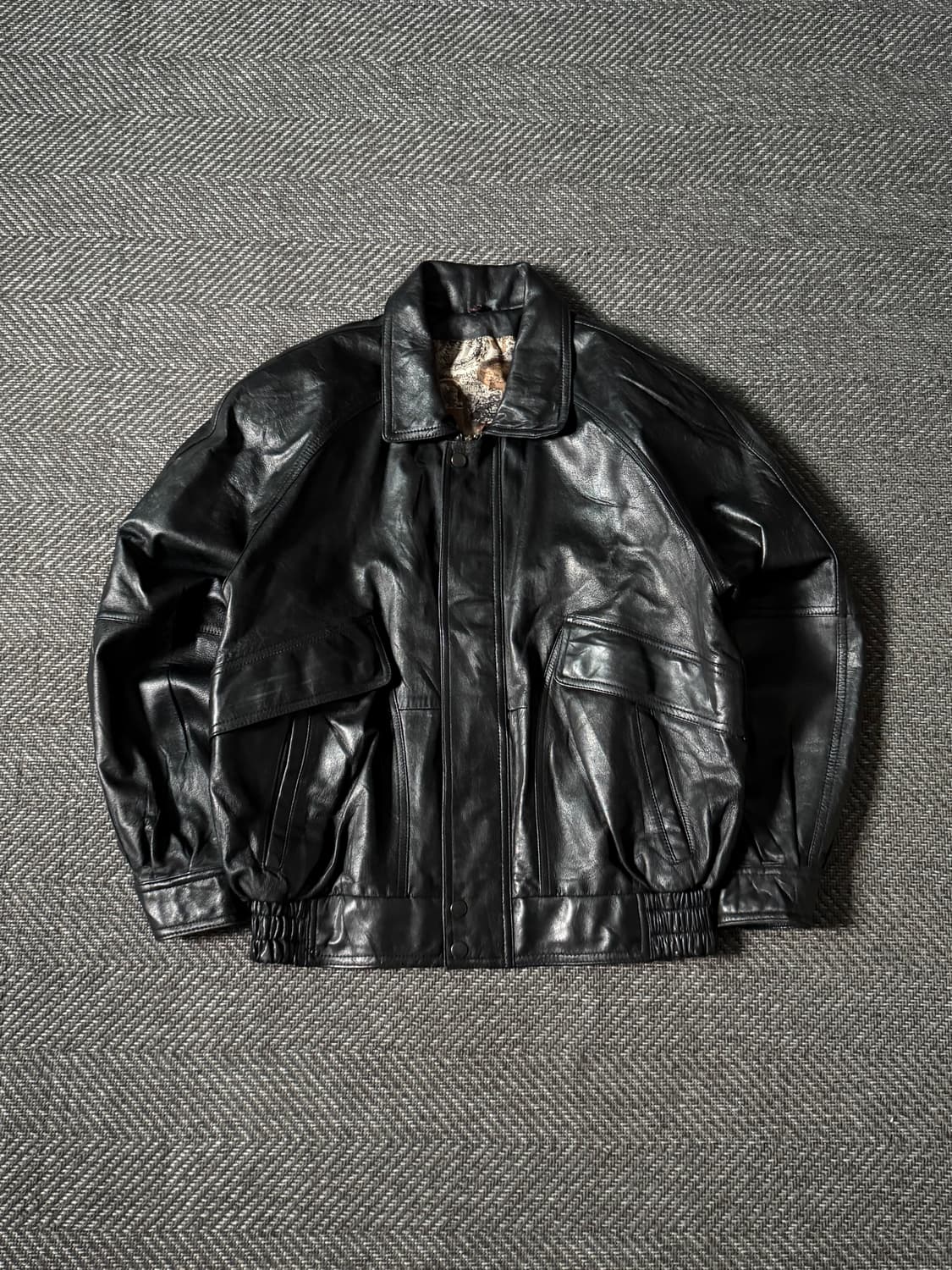 90s 블랙 쉽스킨 빈티지 봄버 레더 자켓 (100-105) 상품이미지1