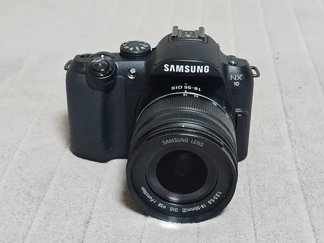 삼성 미러리스 카메라 NX10 상품이미지1