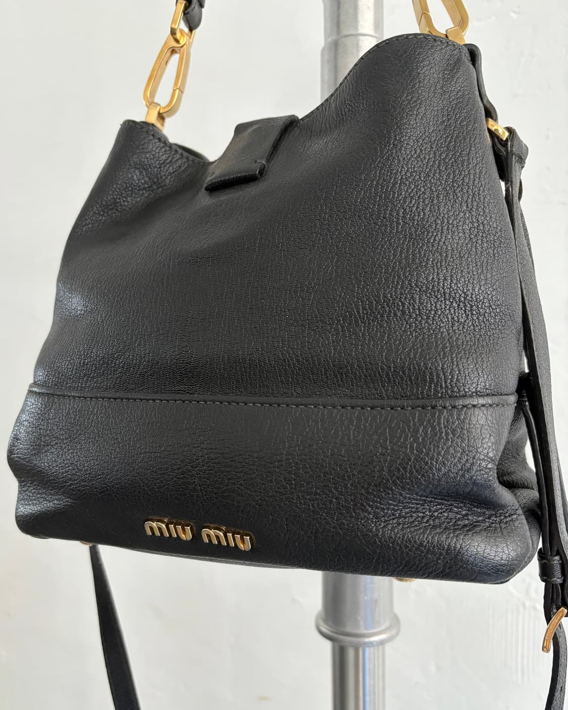 Miu Miu 미우미우 블랙 마드라스 숄더백 상품이미지7