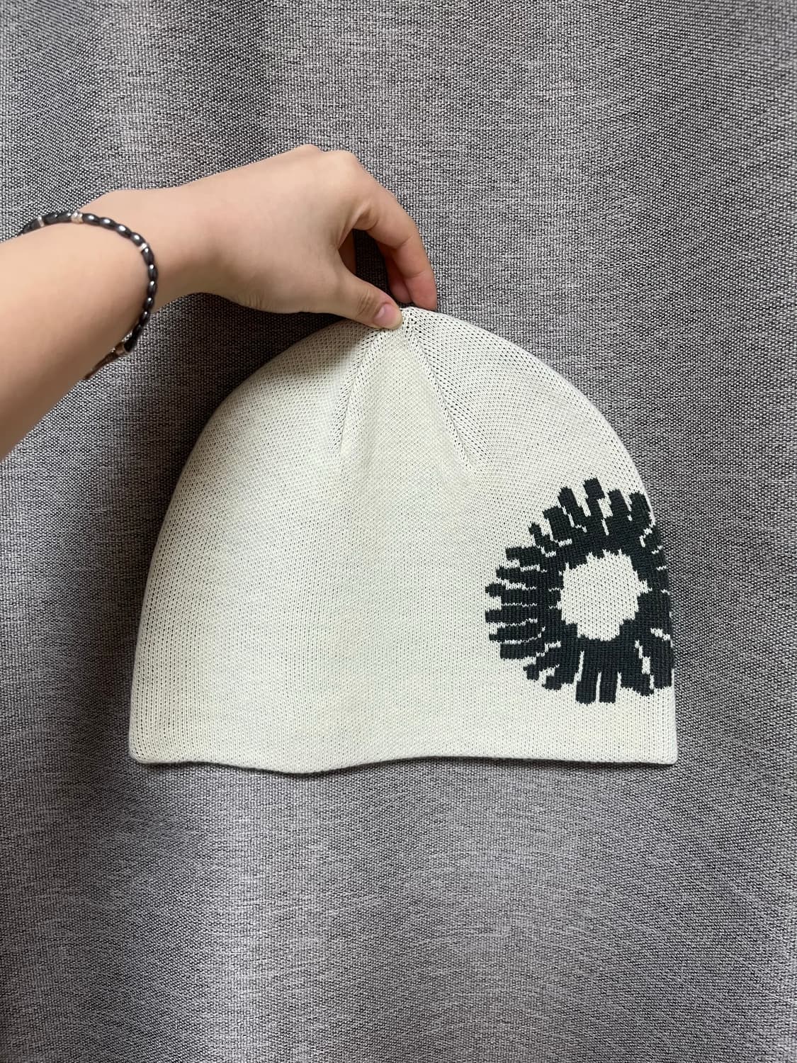 (새상품) 999휴머니티 로고 심볼 자카드 비니 상품이미지1