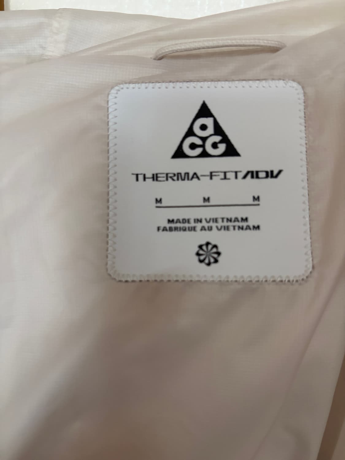 나이키 ACG 써마핏 루나 레이크 패딩 M 상품이미지4