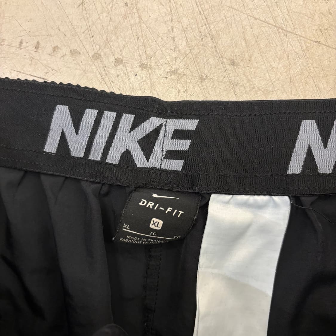 나이키 빅로고 드라이핏 반바지 상품이미지3