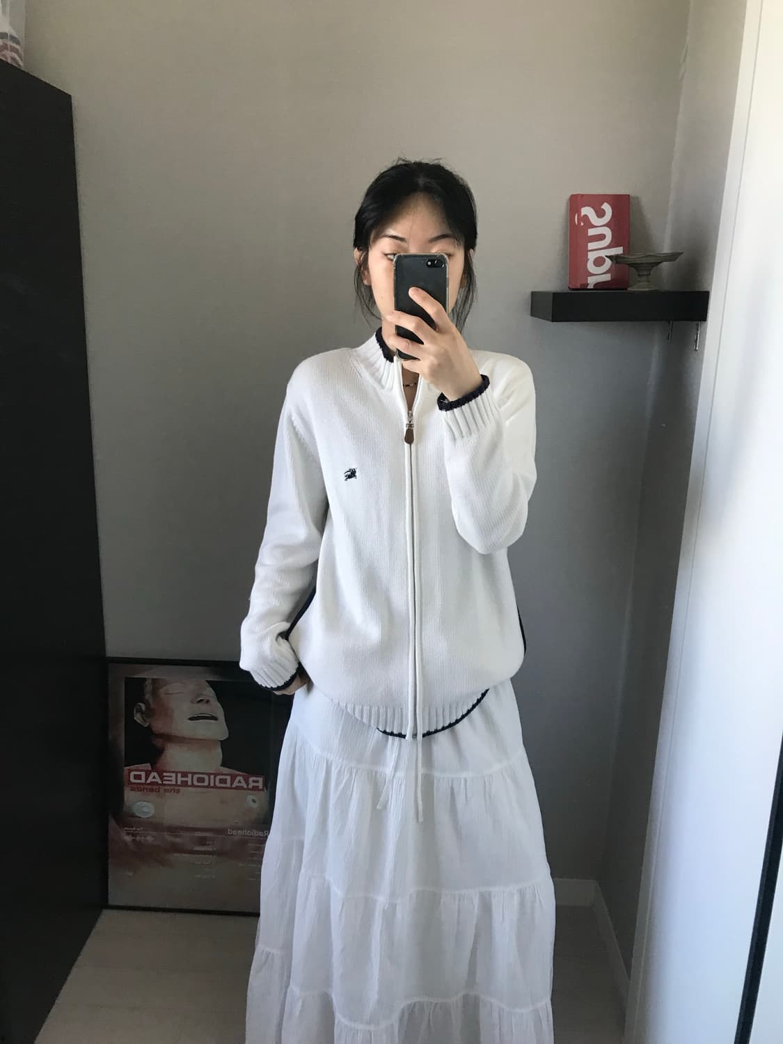 버버리 블랙라벨 자수로고 화이트 니트 풀집업 상품이미지2