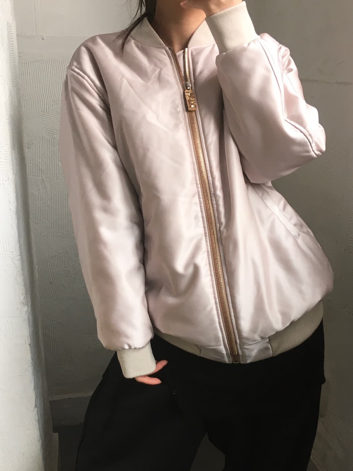 Acne Studios 아크네스튜디오 핑크 새틴 봄버 자켓 상품이미지3