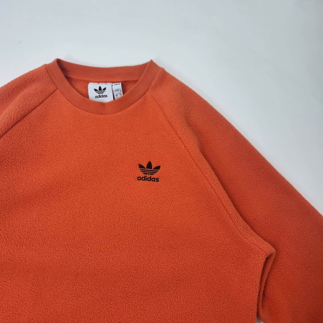 아디다스 후리스 맨투맨 스웻셔츠 상품이미지2