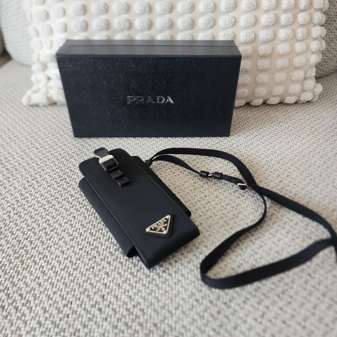 미사용품 프라다 삼각로고 리나일론 테수토 폰 파우치 시가렛 케이스백 상품이미지3