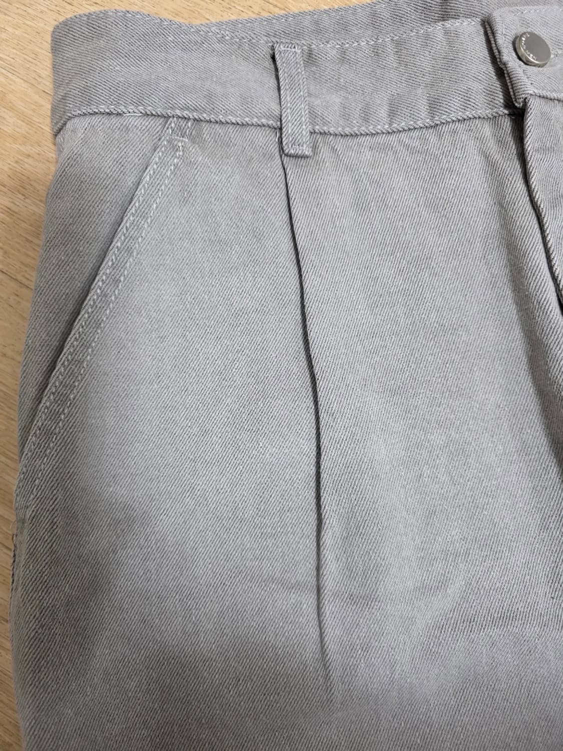 [새제품] 티아이포맨 세미 와이드 원턱 데님 팬츠 그레이 32 상품이미지3