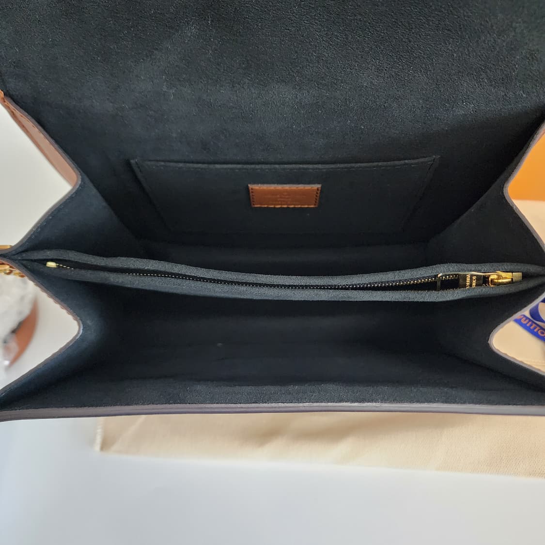 루이비통 도핀 MM 모노그램 리버스 캔버스 숄더 크로스백 M45958 상품이미지8