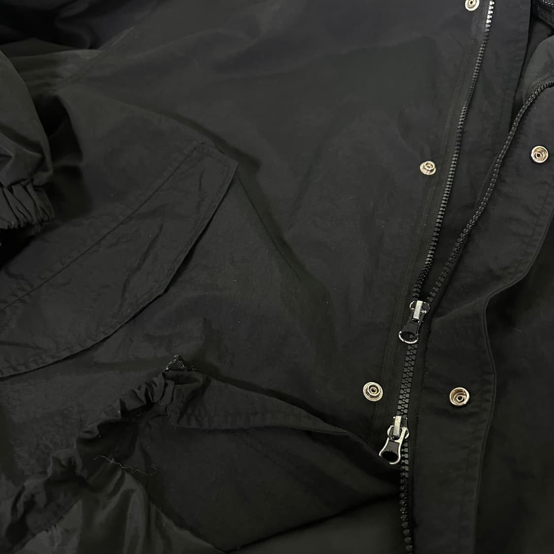 OS 루어스 LOUS 오버핏 밑단스트링 오버핏 나일론자켓 상품이미지3