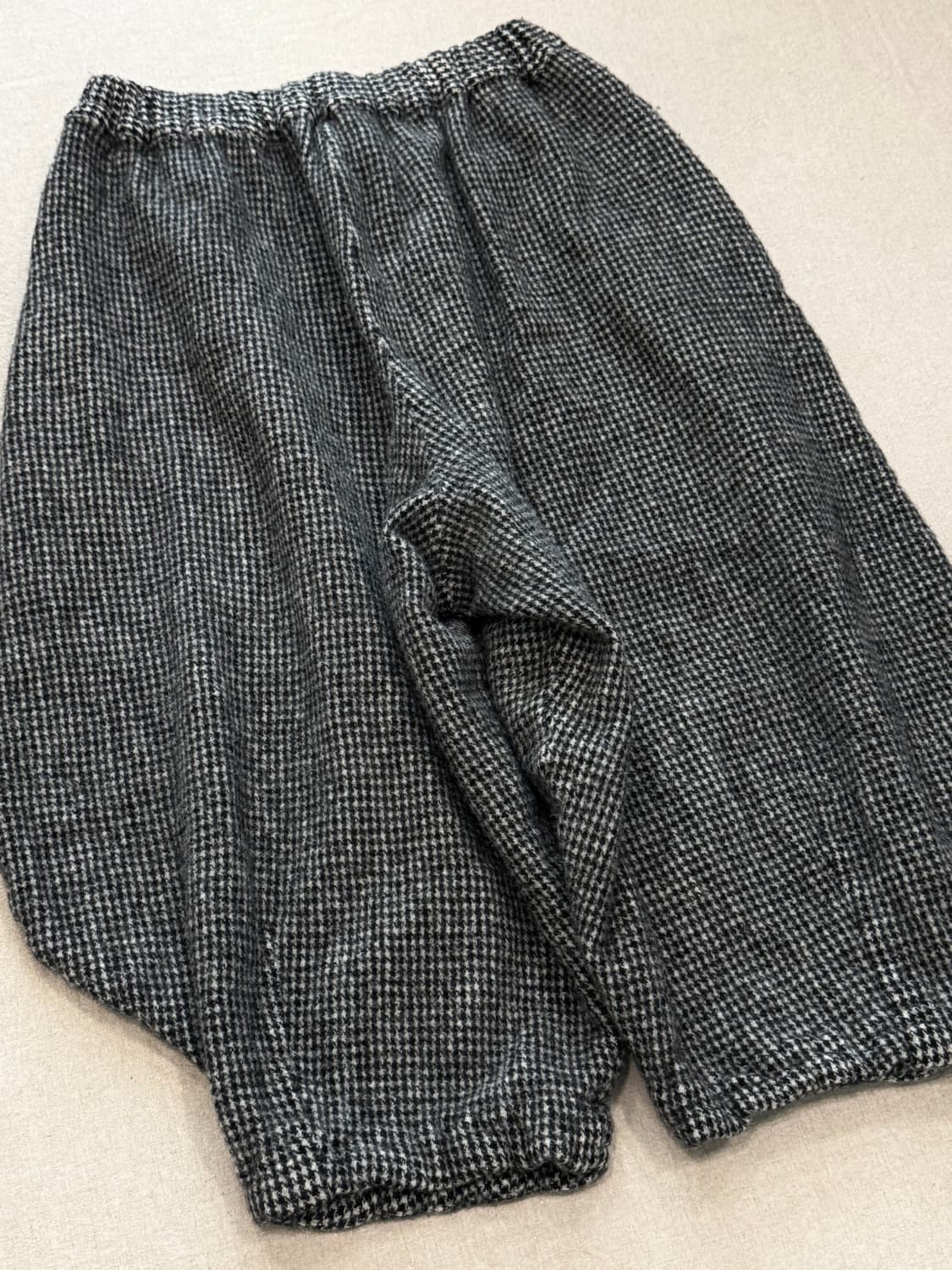 꼼데가르송 블랙 22aw 하운즈투스 울 벌룬 팬츠 상품이미지3