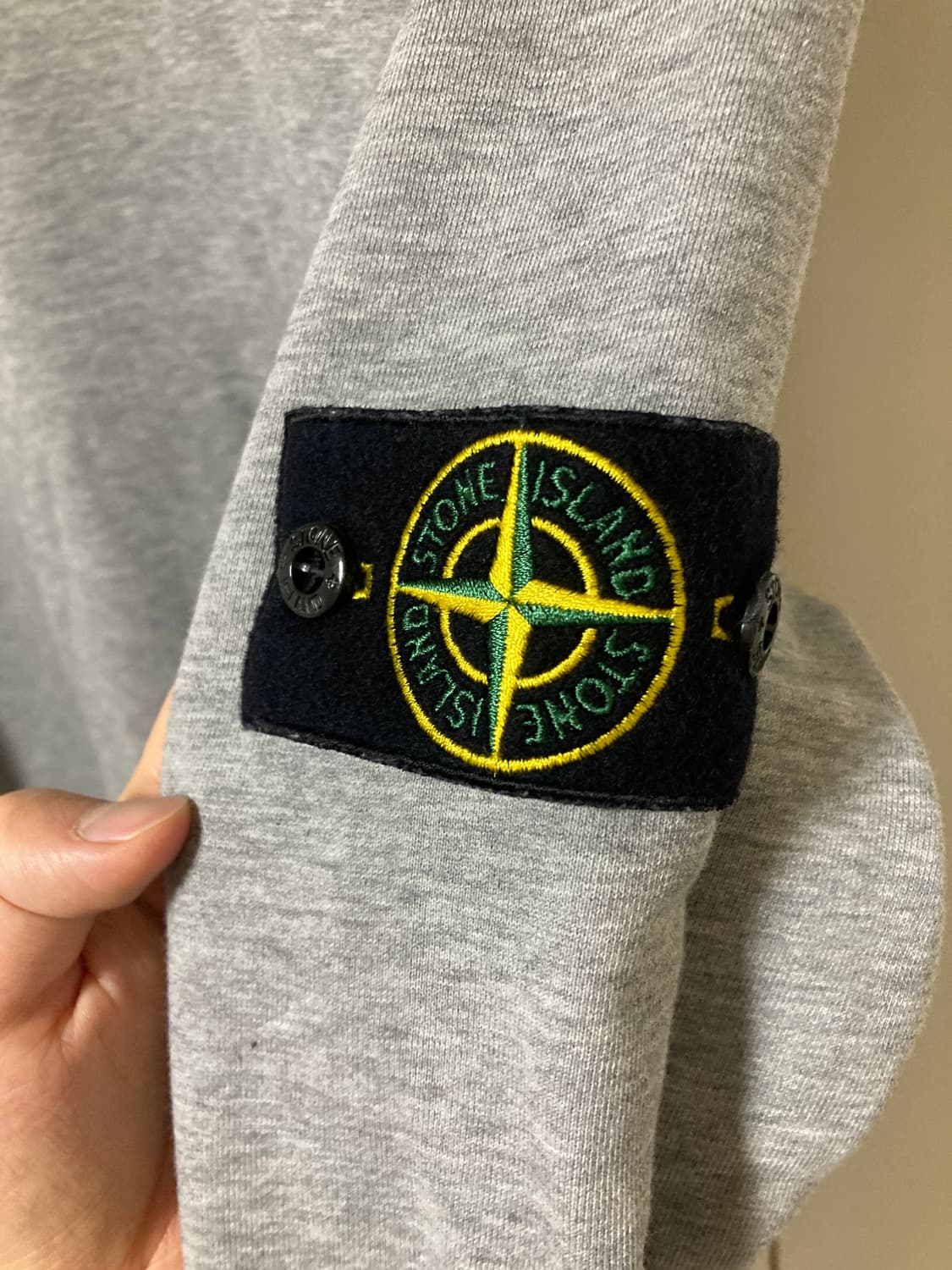 스톤아일랜드 맨투맨 그레이 L 상품이미지2