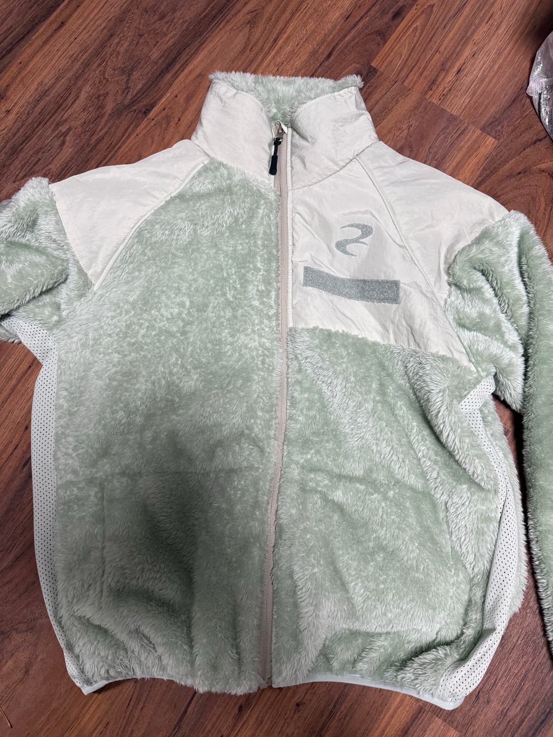 팀유즈 후리스 팝니다 상품이미지1