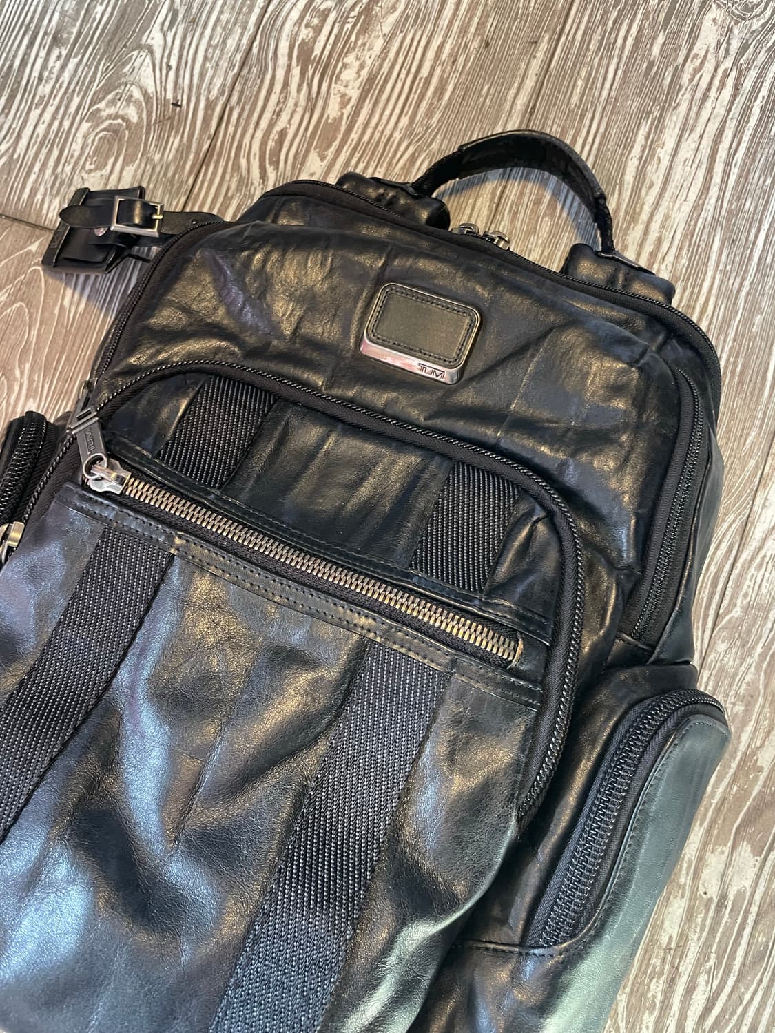 투미(TUMI) 알파 브라보 레더 넬리스 백팩 상품이미지3