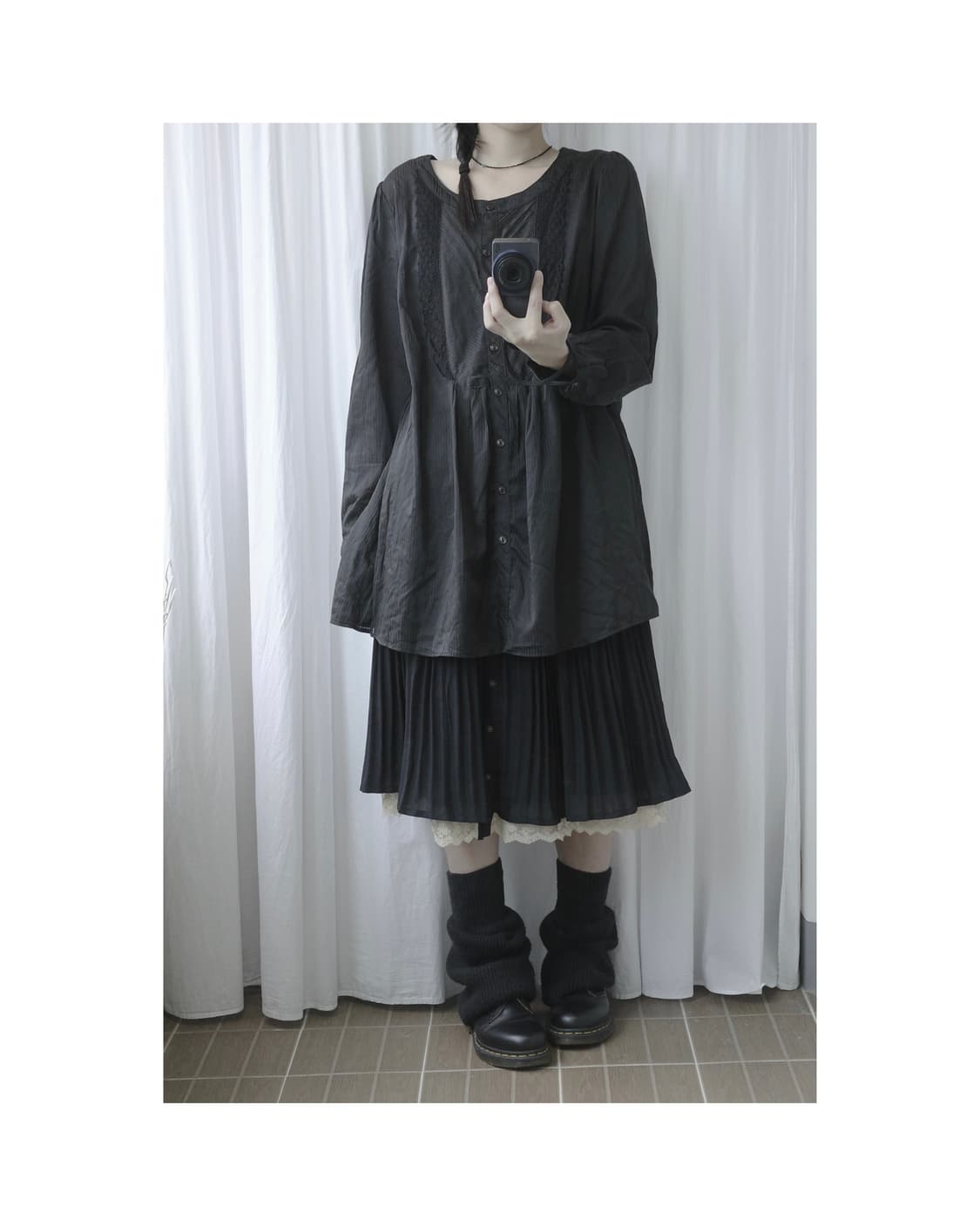 Black pintuck blouse  상품이미지5