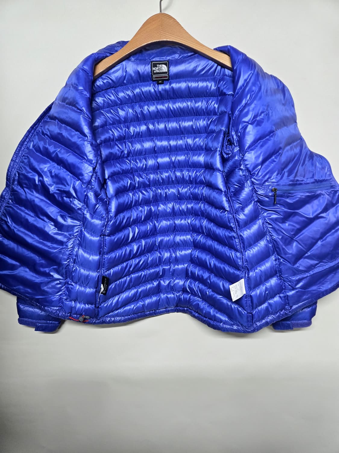 거의새제품)노스페이스 고프코어 경량곱창 패딩M  구스800필 상품이미지3