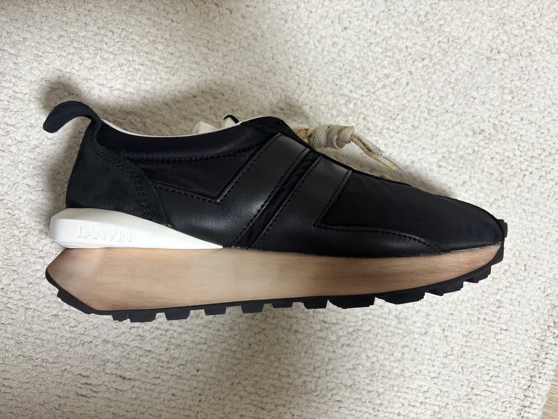 랑방 범퍼 스니커즈 42 270-275사이즈 상품이미지3