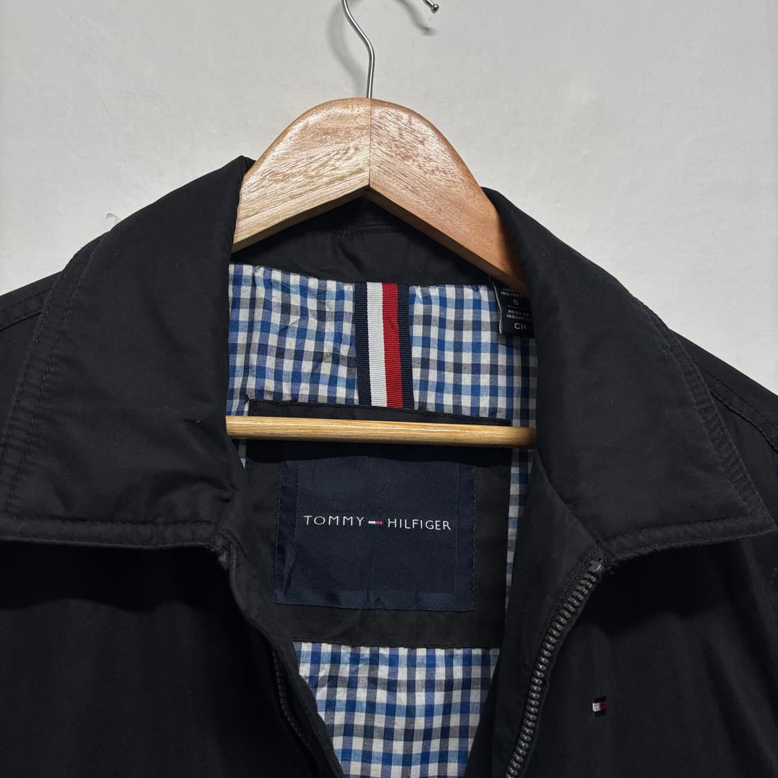 타미힐피거 블랙 스윙톱 자켓 상품이미지3