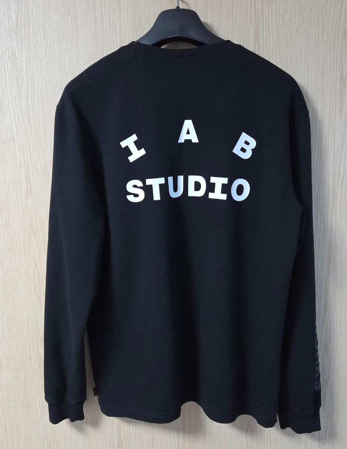 (착샷) 아이앱 스튜디오 x 웍스아웃 롱슬리브 긴팔 티셔츠  상품이미지3