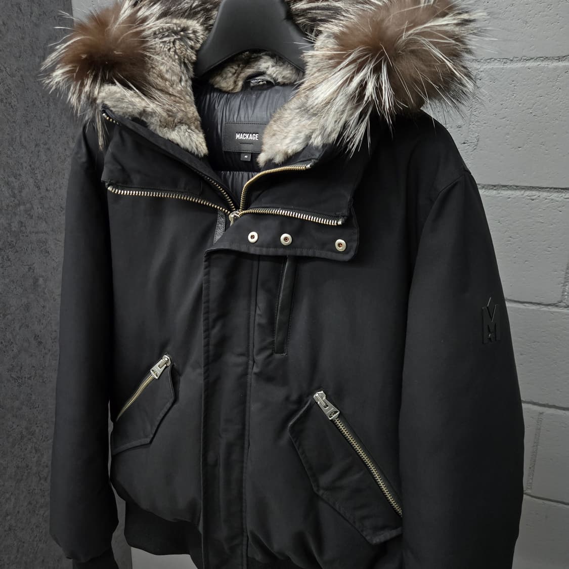 맥케이지 딕슨 실버퍼 패딩 40사이즈 상품이미지1