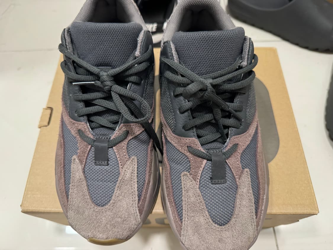 이지부스트 700 모브 260 상품이미지1