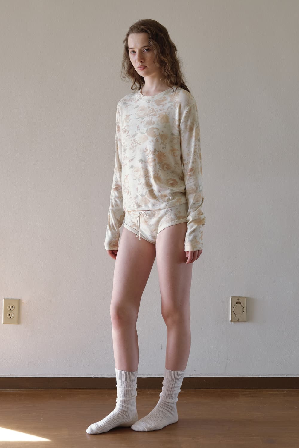 비아플레인x민주님 플로럴 롱슬리브 티셔츠 상품이미지4