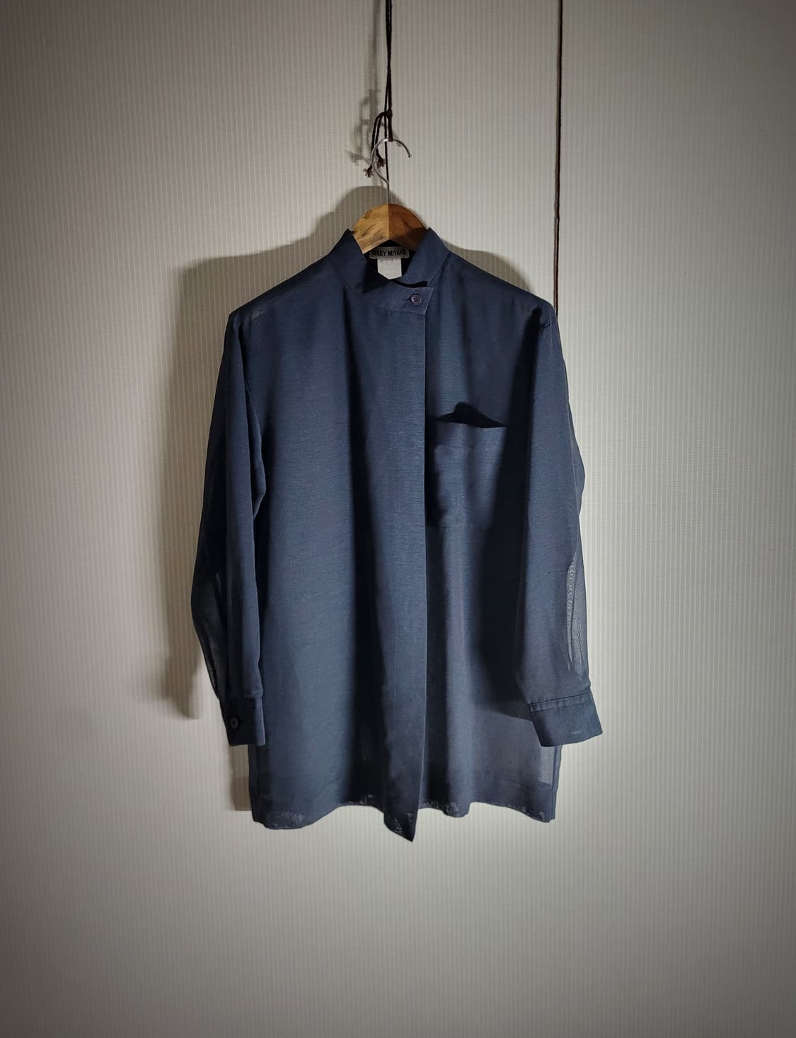 이세이미야케 투 버튼 시스루 셔츠 상품이미지3
