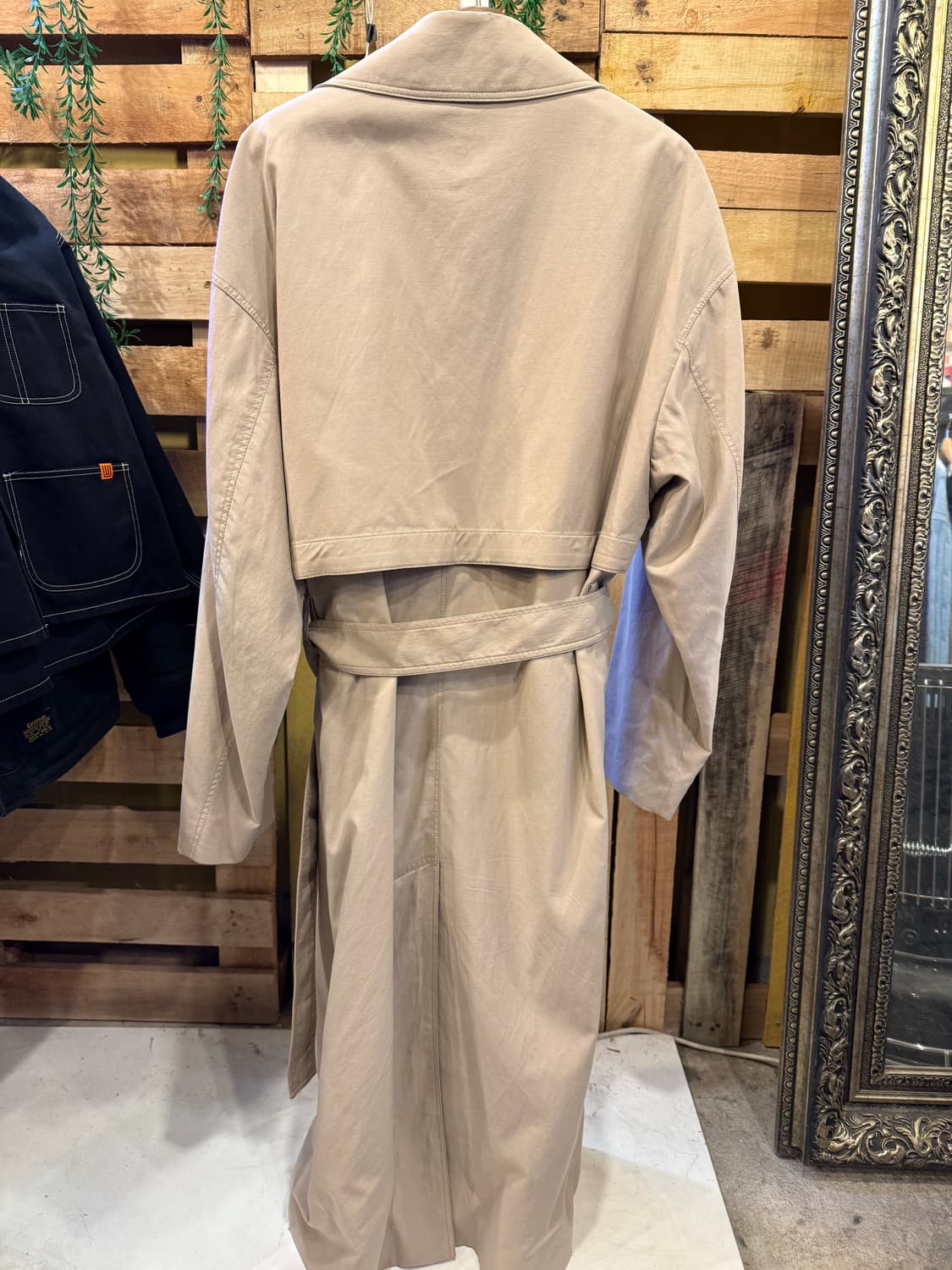 인사일런스 베이지 트렌치코트 상품이미지3