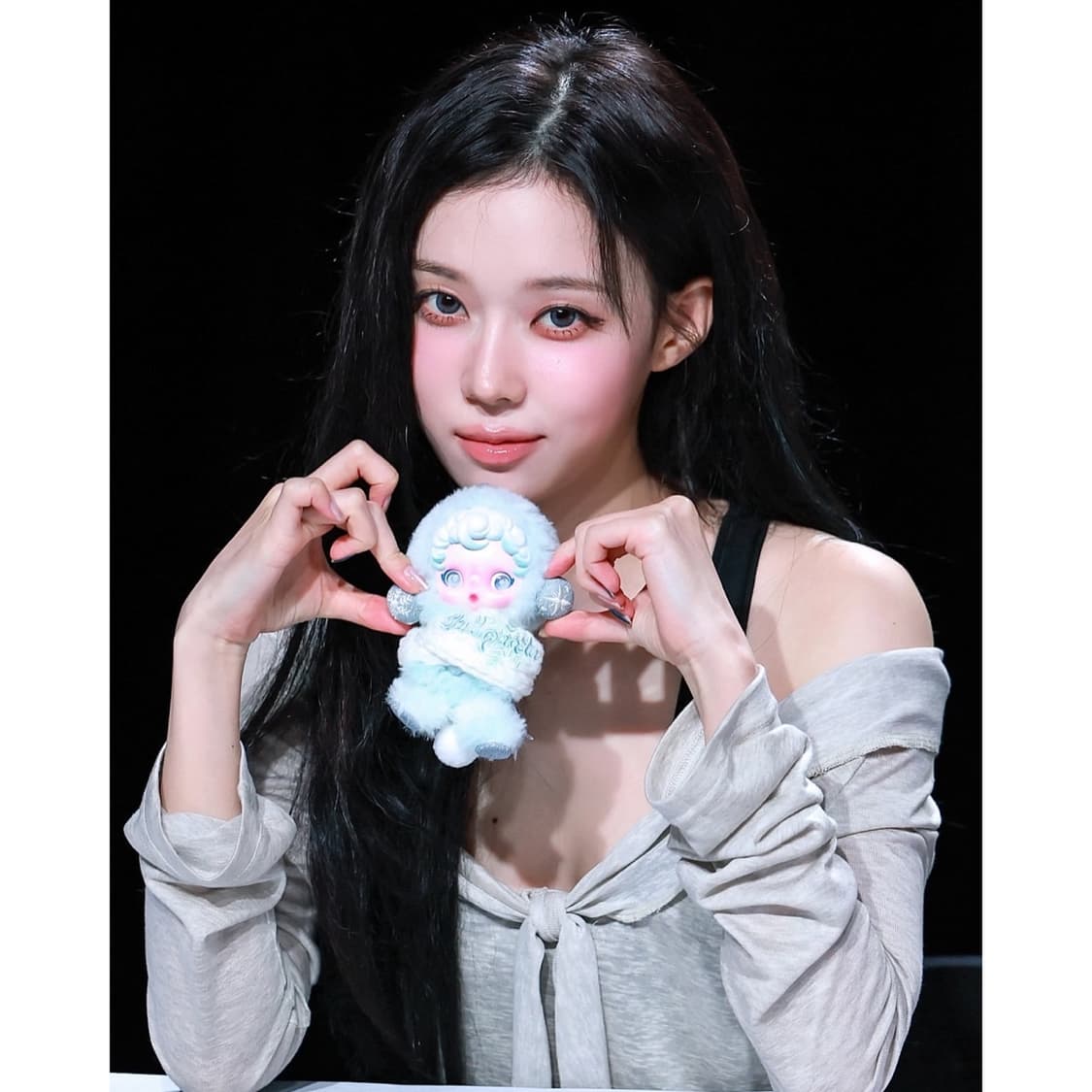 오운서 마리나 무드 소프트 숄더 티 베이지그레이 탑 윈터 상품이미지7