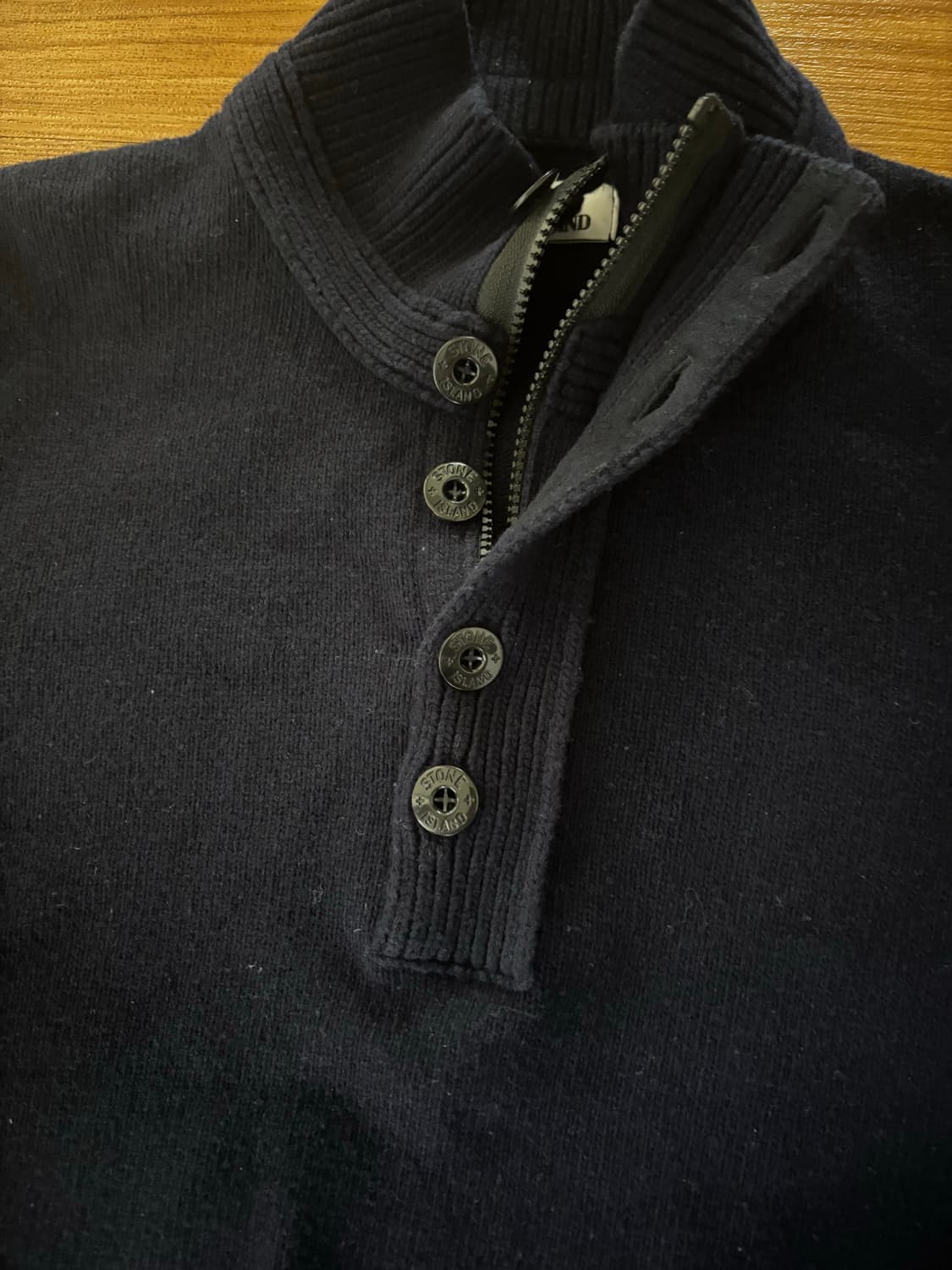 스톤아일랜드 반집업 니트 상품이미지3