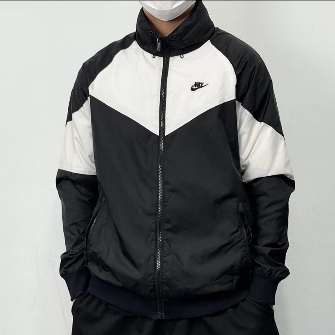 나이키 빅스우시 오레오 배색 윈드러너 바람막이 상품이미지1