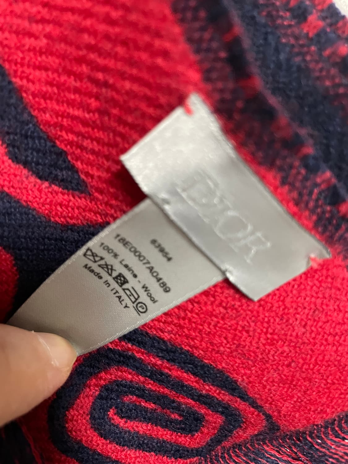 디올 그래픽 디자인 머플러 상품이미지2