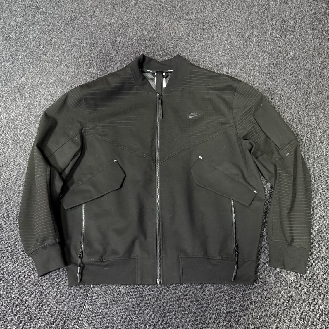 나이키 스톰핏 테크팩 언라인드 봄버 자켓 상품이미지1